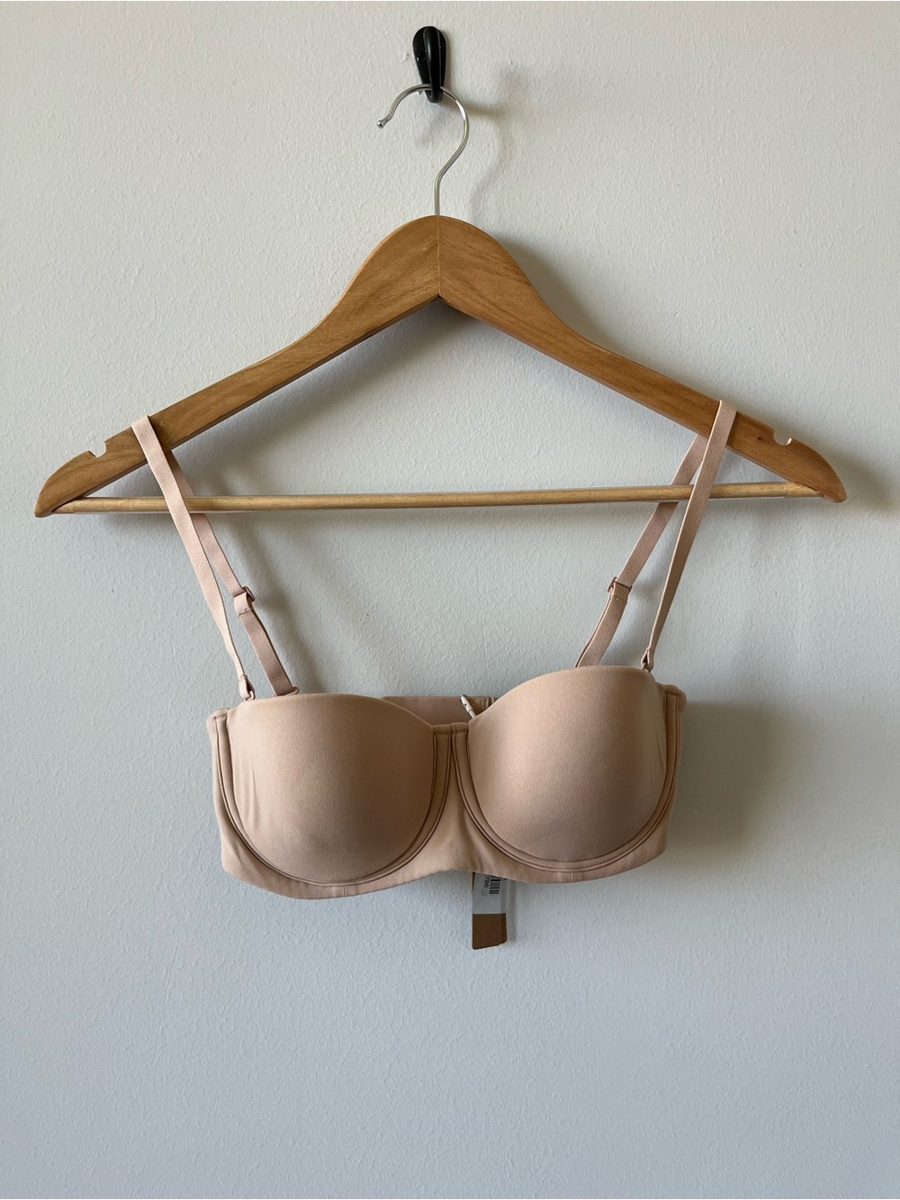 SKIMS Fits Everybody Strapless Bra 32B 34B NWT Clay Color